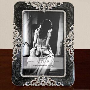 EUC Sicura Italian Designs Acrylic Enamel & Genuine Crystal 4x6 Photo Frame